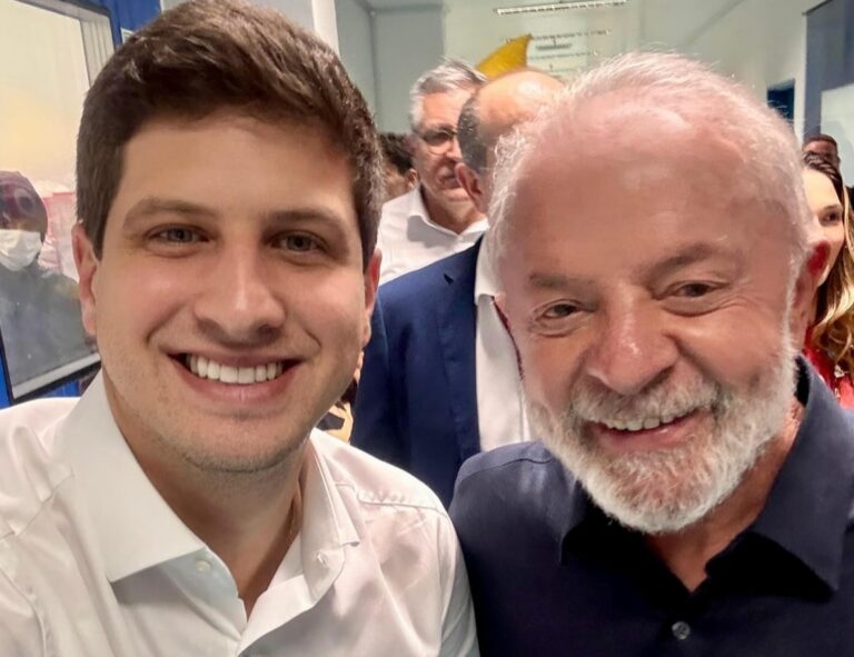 Prefeito-Joao-Campos-provocou-Raquel-Lyra-durante-visita