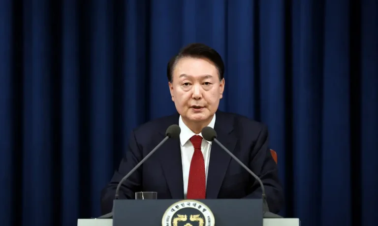 2024-12-03t194313z_1_lynxnpekb20ya_rtroptp_4_southkorea-politics