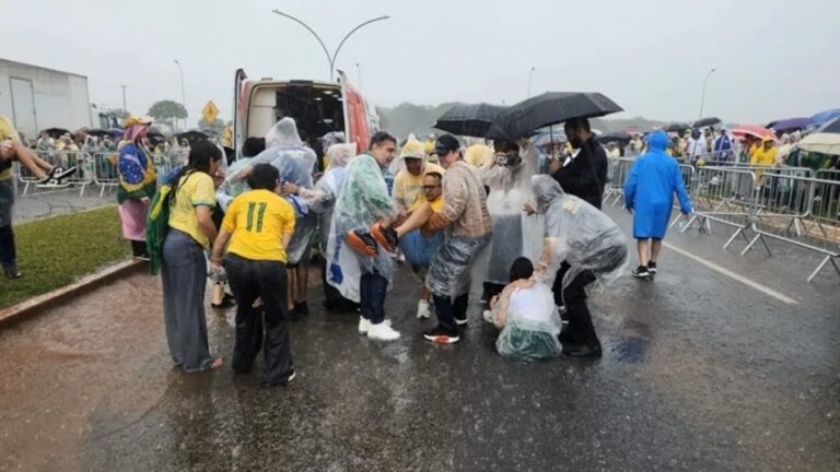 raio-atinge-caminhada-de-nikolas