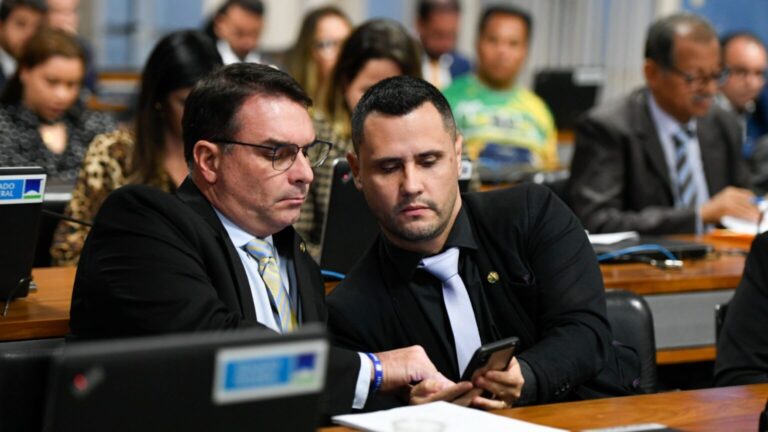 Cleitinho-e-Flavio-Bolsonaro-1536x864