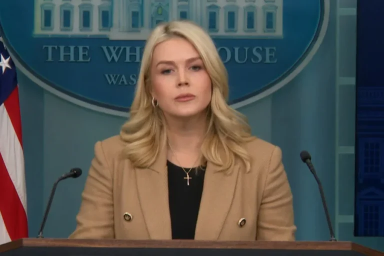 6ba42f09-karoline-leavitt-porta-voz-da-casa-branca