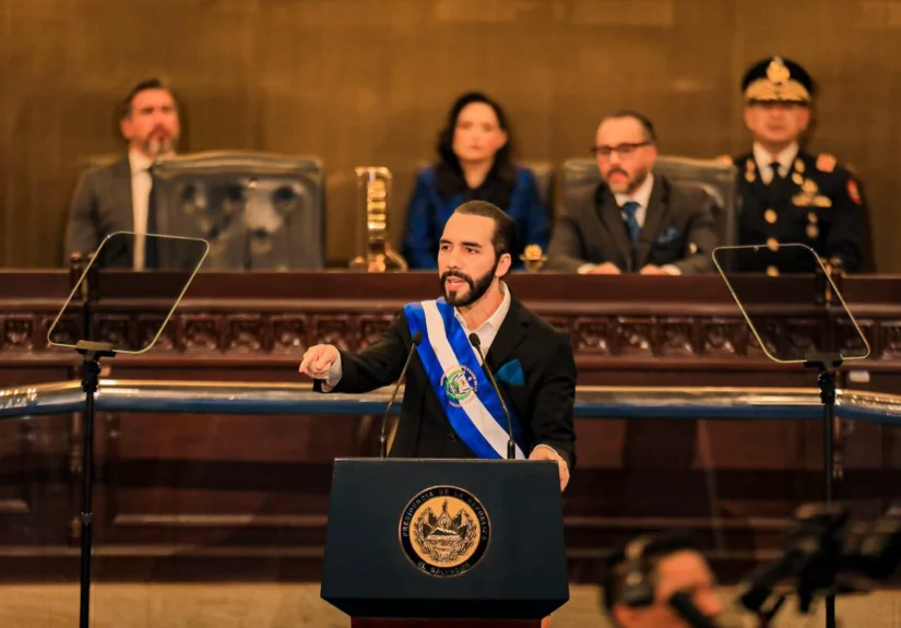 CAPA-ALT-El-Salvador-idolo-bolsonarista-Nayib-Bukele-busca-reeleicao-esmagando-o-crime