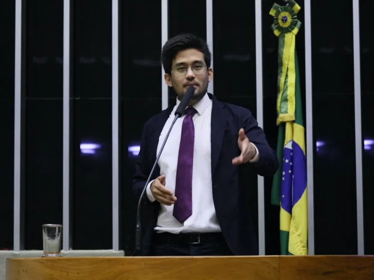 Kim-Kataguiri-by-Maryanna-Oliveira