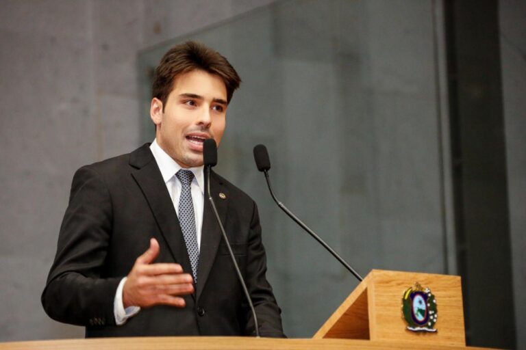 whatsapp-image-2019-04-26-at-103803