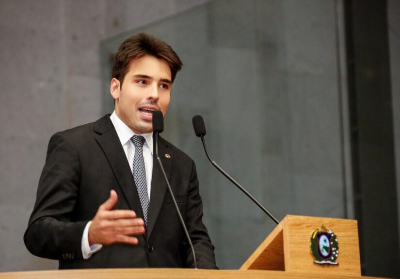 whatsapp-image-2019-04-26-at-103803