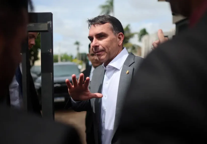 2025-12-09T132137Z_1036908006_RC20DIA3WJ7V_RTRMADP_3_BRAZIL-BOLSONARO