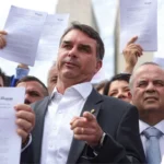 Flavio-Bolsonaro-fala-sobre-a-prisao-domiciliar-de-seu-pai-