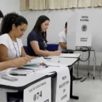 Eleicoes-2026-mesarios-voluntarios-terao-folgas-no-trabalho-auxilio-financeiro-e-outros-beneficios-cadastro-ja-esta-aberto